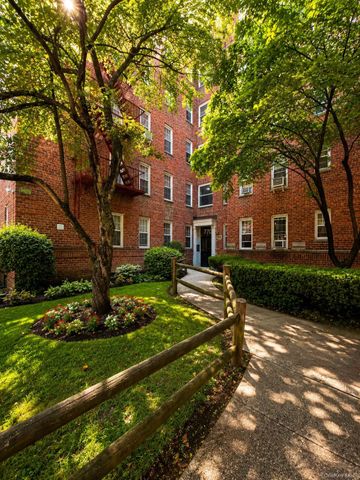 770 Bronx River Road A31, Bronxville, NY 10708