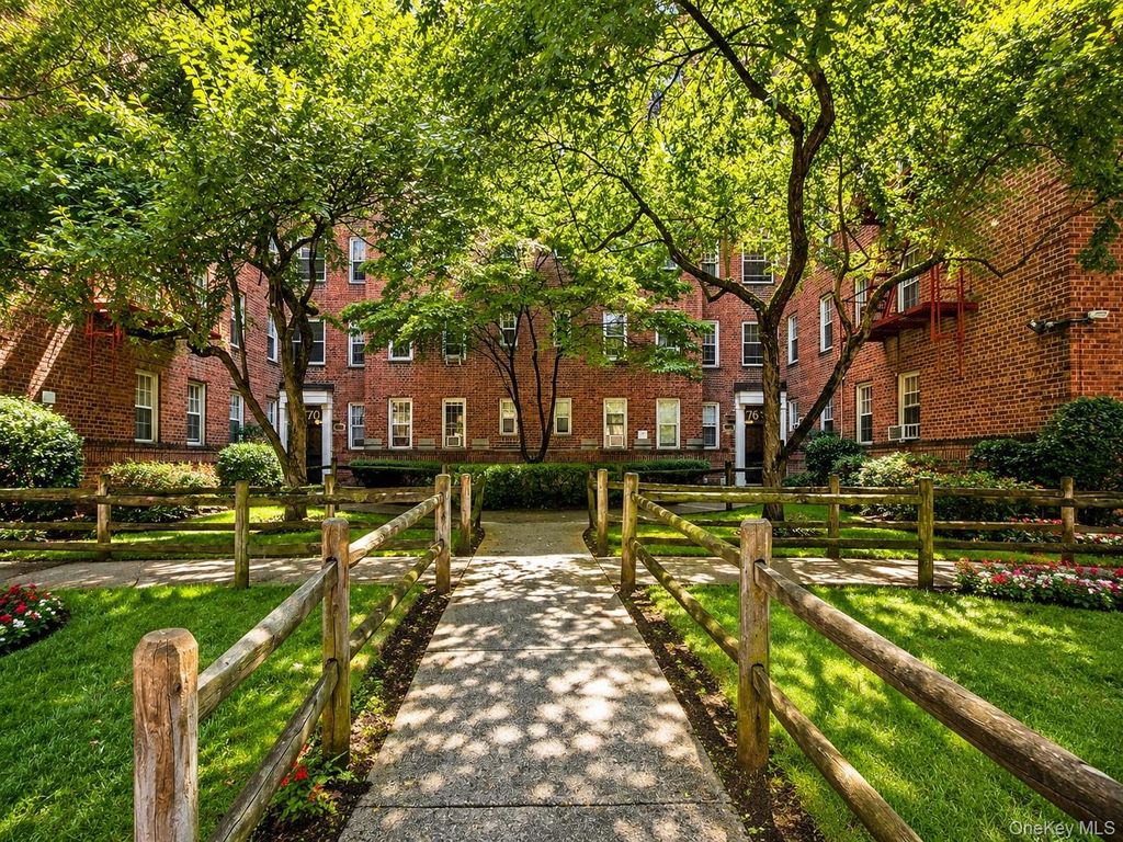 770 Bronx River Road A31, Bronxville, NY 10708