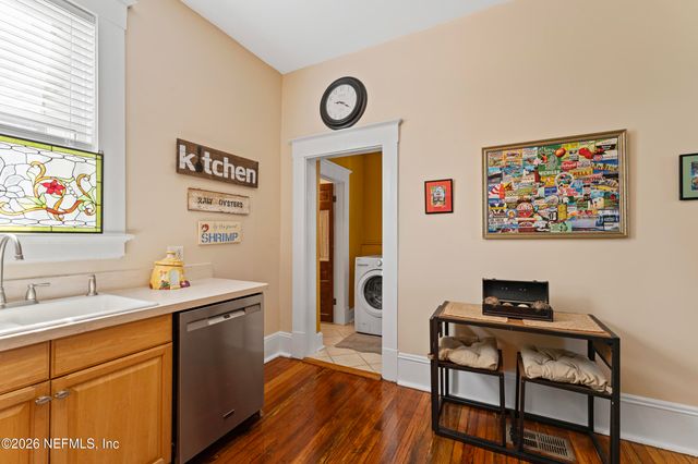 402 E 6TH Street, Jacksonville, FL 32206