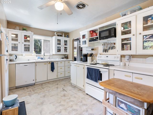 3003 WATSON Ave, Vancouver, WA 98661