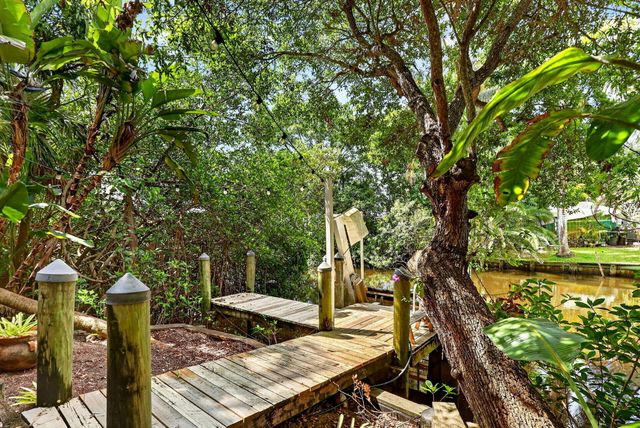 540 SW Akron Avenue, Stuart, FL 34994
