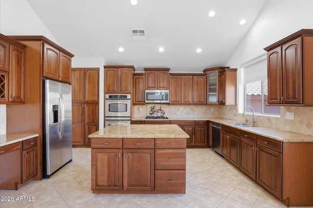 3234 W RAPALO Road, Phoenix, AZ 85086