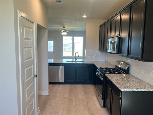 225 Cross Lane, Caldwell, TX 77836