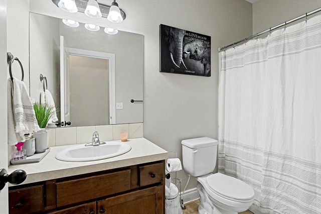 933 W Threewood, Andover, KS 67002