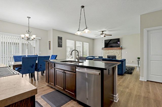 933 W Threewood, Andover, KS 67002