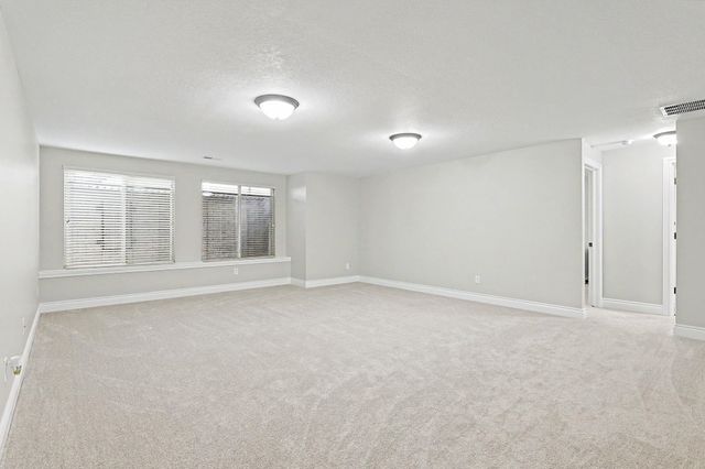 933 W Threewood, Andover, KS 67002