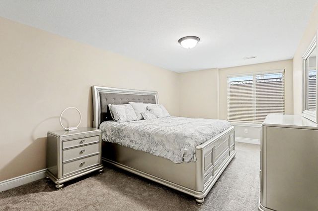 933 W Threewood, Andover, KS 67002