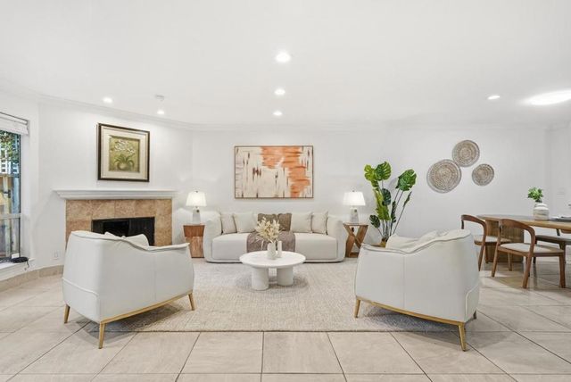 117 Mission Drive, East Palo Alto, CA 94303