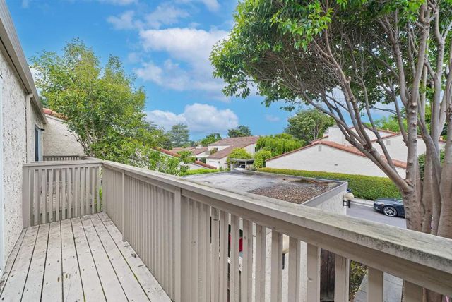 117 Mission Drive, East Palo Alto, CA 94303