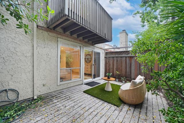 117 Mission Drive, East Palo Alto, CA 94303