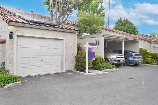 117 Mission Drive, East Palo Alto, CA 94303