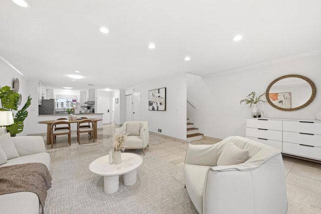 117 Mission Drive, East Palo Alto, CA 94303