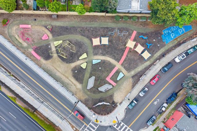 117 Mission Drive, East Palo Alto, CA 94303