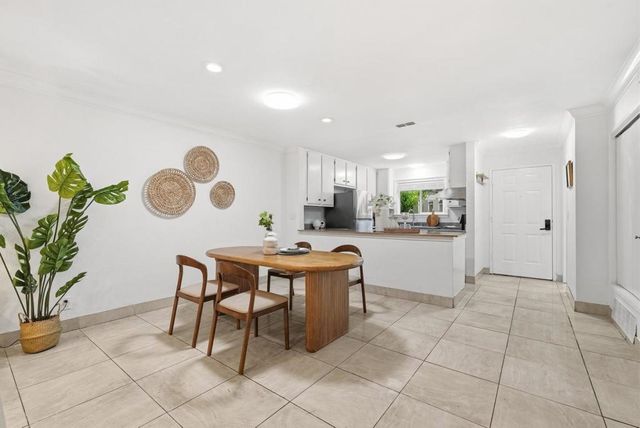 117 Mission Drive, East Palo Alto, CA 94303