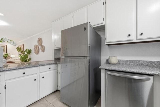 117 Mission Drive, East Palo Alto, CA 94303