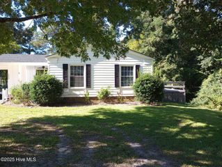 1023 Shirley Drive, Jacksonville, NC 28540