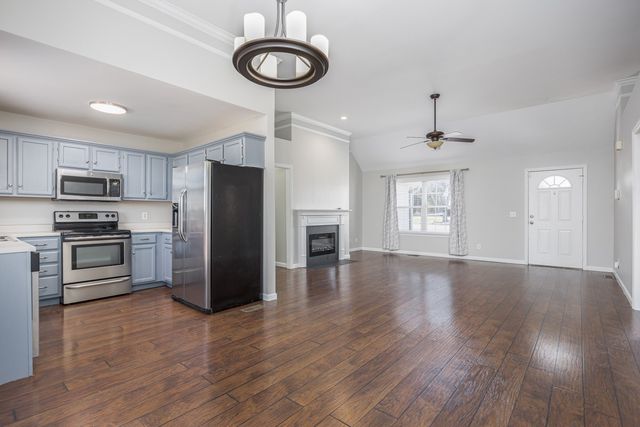 2808 Candlewicke Dr, Spring Hill, TN 37174