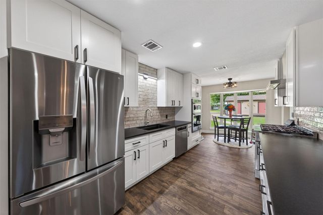 16855 E Maglitto Circle, Tomball, TX 77377