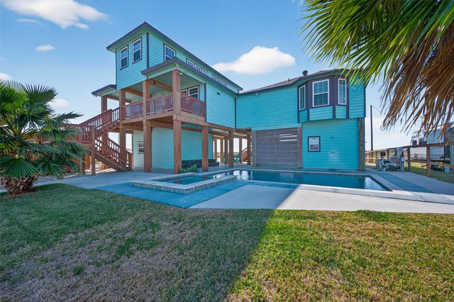 1127 County Road 299, Sargent, TX 77414