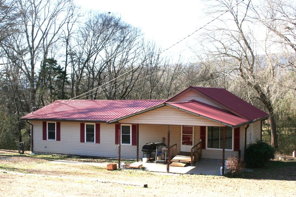 750 Belmont Church Rd, Whitwell, TN 37397