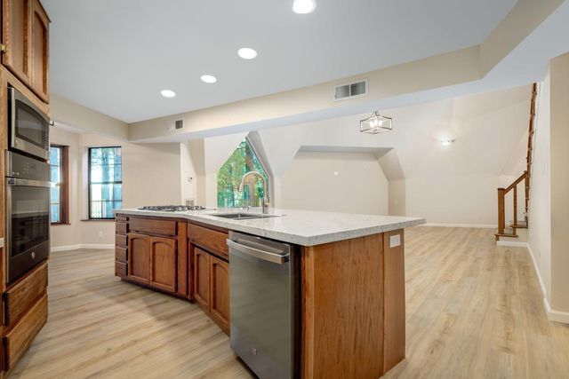 13008 Summit Ridge Dr, Nevada City, CA 95959