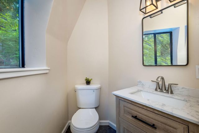 13008 Summit Ridge Dr, Nevada City, CA 95959