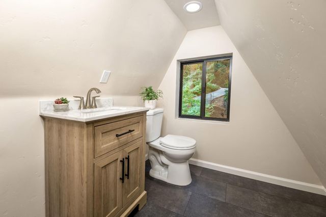 13008 Summit Ridge Dr, Nevada City, CA 95959