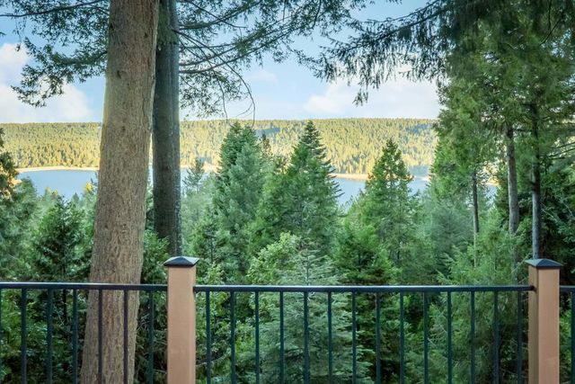 13008 Summit Ridge Dr, Nevada City, CA 95959