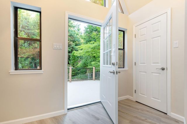 13008 Summit Ridge Dr, Nevada City, CA 95959