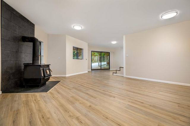 13008 Summit Ridge Dr, Nevada City, CA 95959