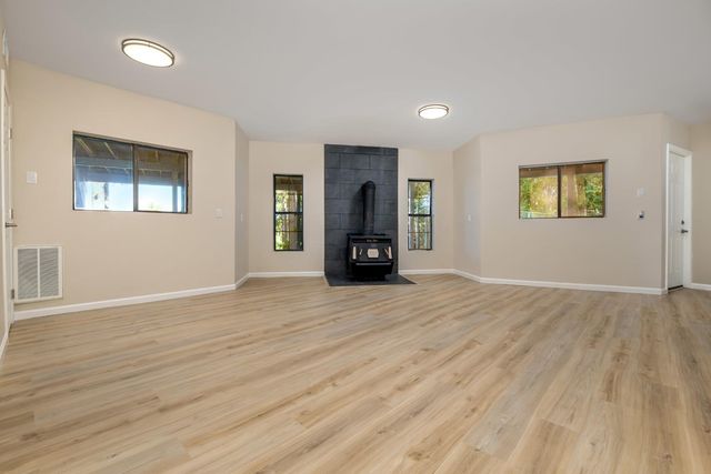 13008 Summit Ridge Dr, Nevada City, CA 95959