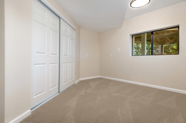 13008 Summit Ridge Dr, Nevada City, CA 95959