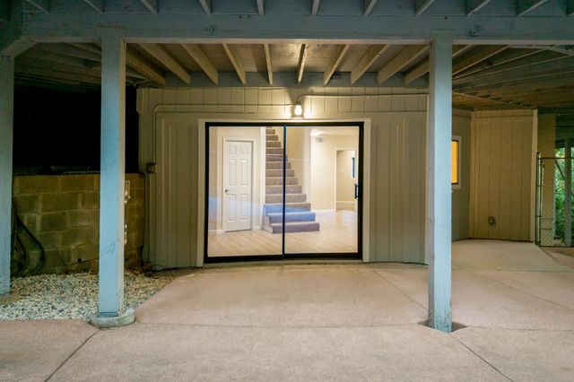 13008 Summit Ridge Dr, Nevada City, CA 95959