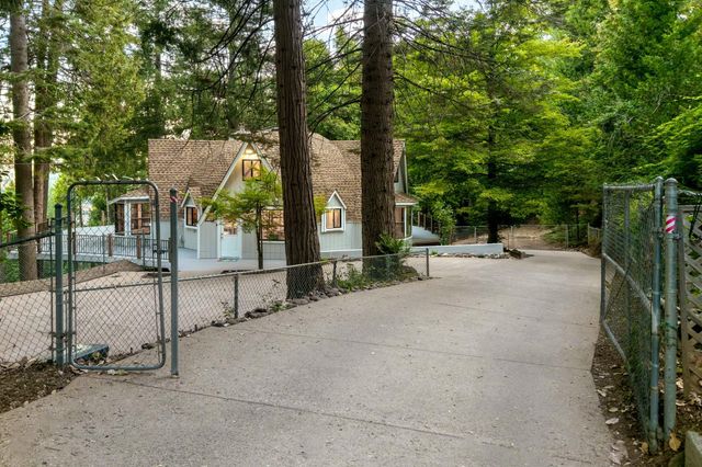 13008 Summit Ridge Dr, Nevada City, CA 95959