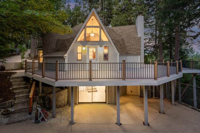 13008 Summit Ridge Dr, Nevada City, CA 95959