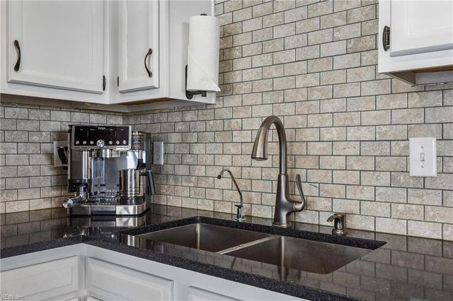 304 Old Hollow RD, Williamsburg, VA 23185