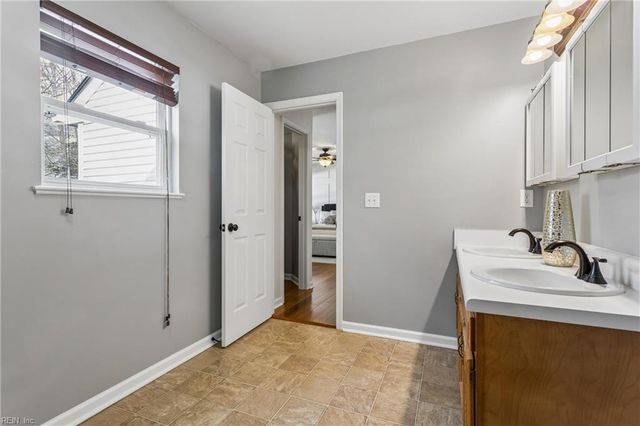 304 Old Hollow RD, Williamsburg, VA 23185