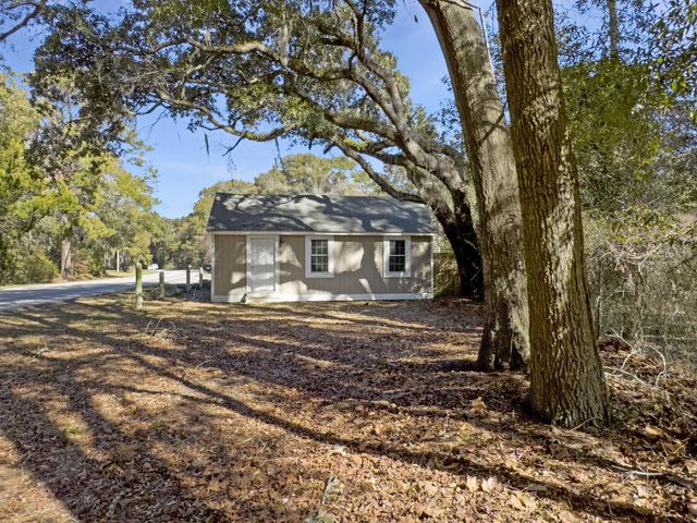 2359 Bohicket Road, Johns Island, SC 29455
