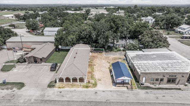 104 W Lipan Drive, Lipan, TX 76462