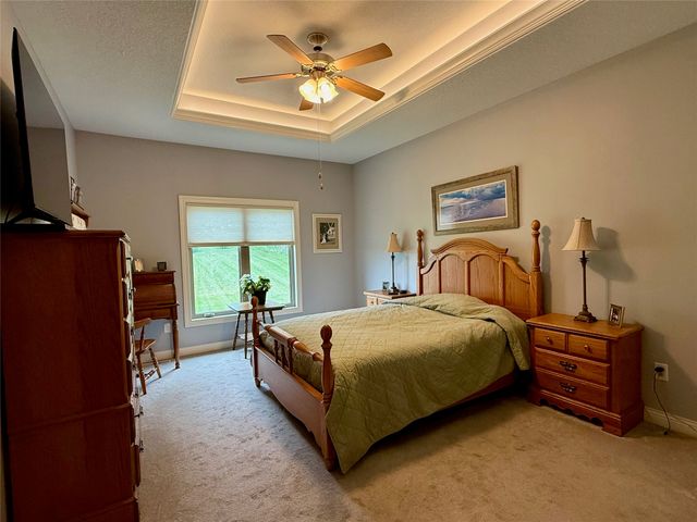 1014 E 18th Street S, Newton, IA 50208