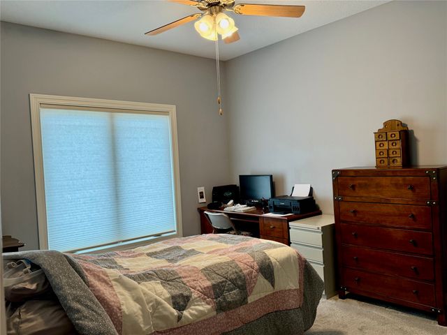 1014 E 18th Street S, Newton, IA 50208