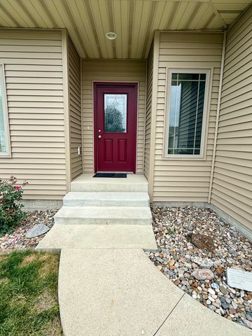 1014 E 18th Street S, Newton, IA 50208