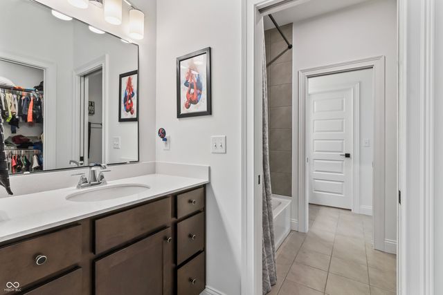 25 Chatham Brook Drive, Westfield, IN 46074