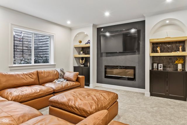25 Chatham Brook Drive, Westfield, IN 46074