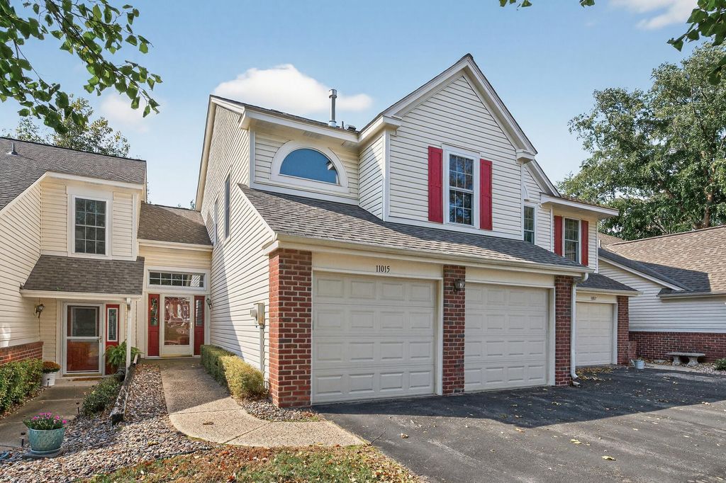 11015 Oregon Curve, Bloomington, MN 55438