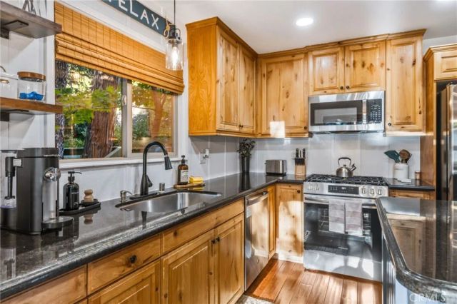 371 Maple Drive, Lake Arrowhead, CA 92352
