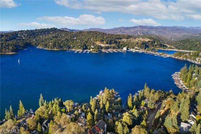 371 Maple Drive, Lake Arrowhead, CA 92352