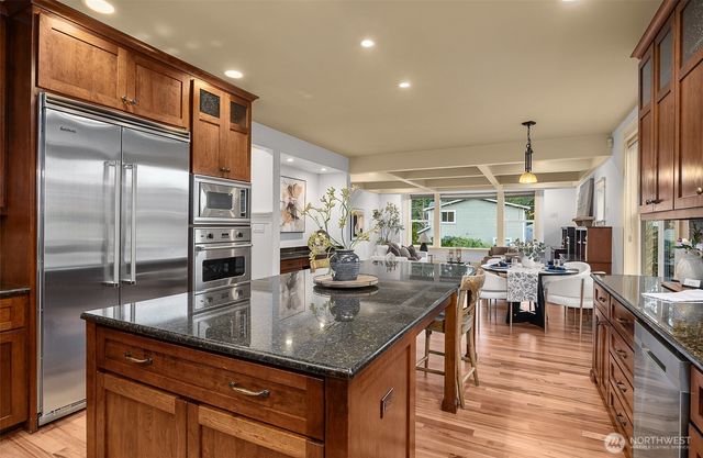 16305 SE 37th Street, Bellevue, WA 98008