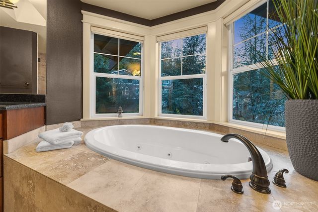 16305 SE 37th Street, Bellevue, WA 98008