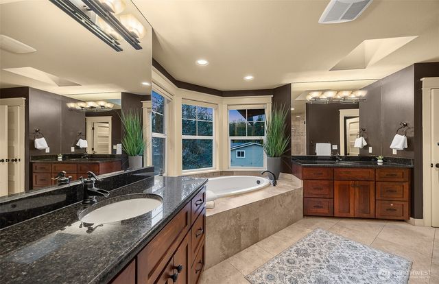 16305 SE 37th Street, Bellevue, WA 98008